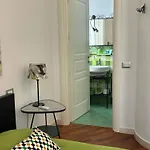 Silvia فولّونيكا